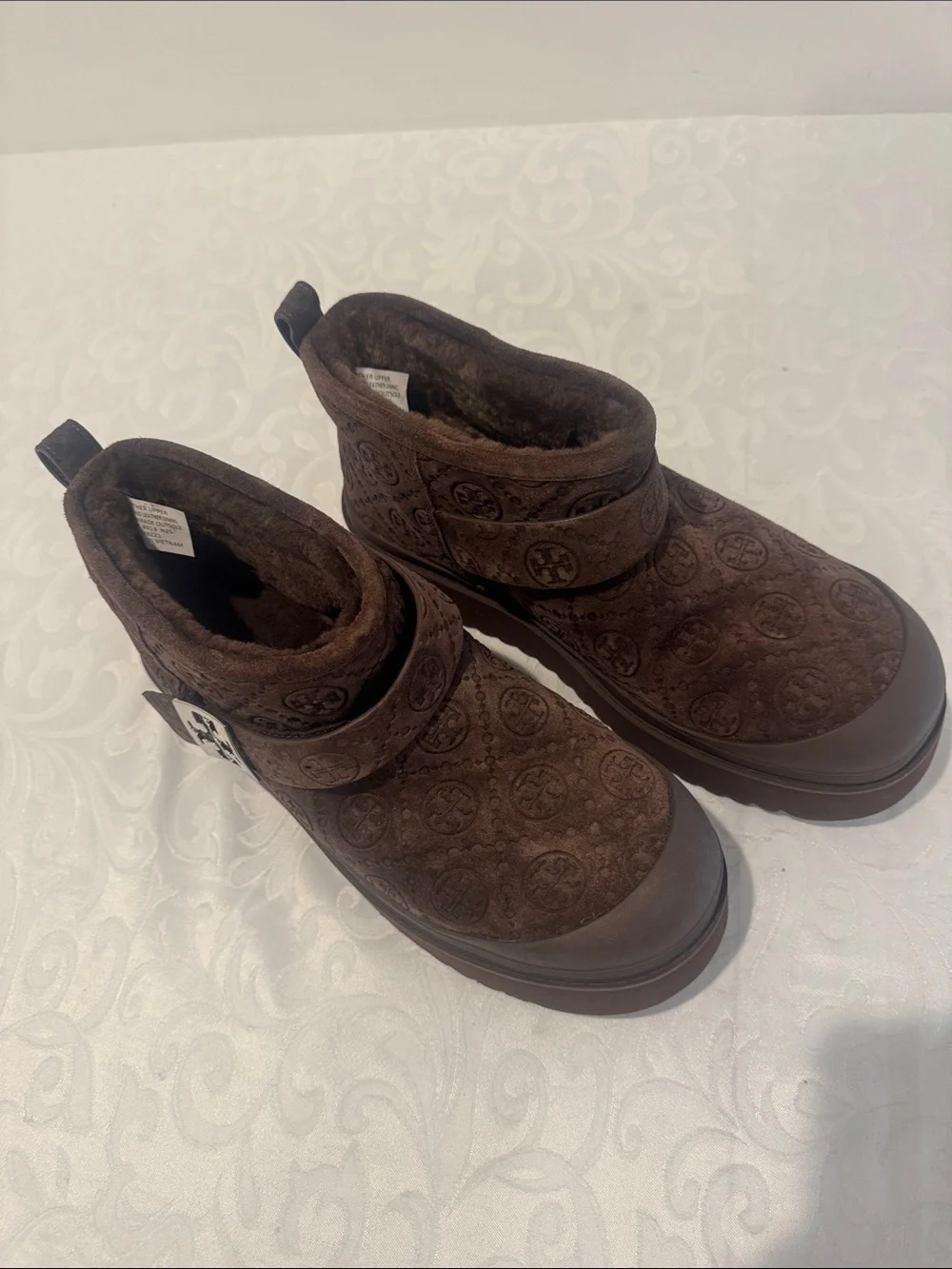 Tory Burch Shearling Lined Platform Boot. Ladies 10